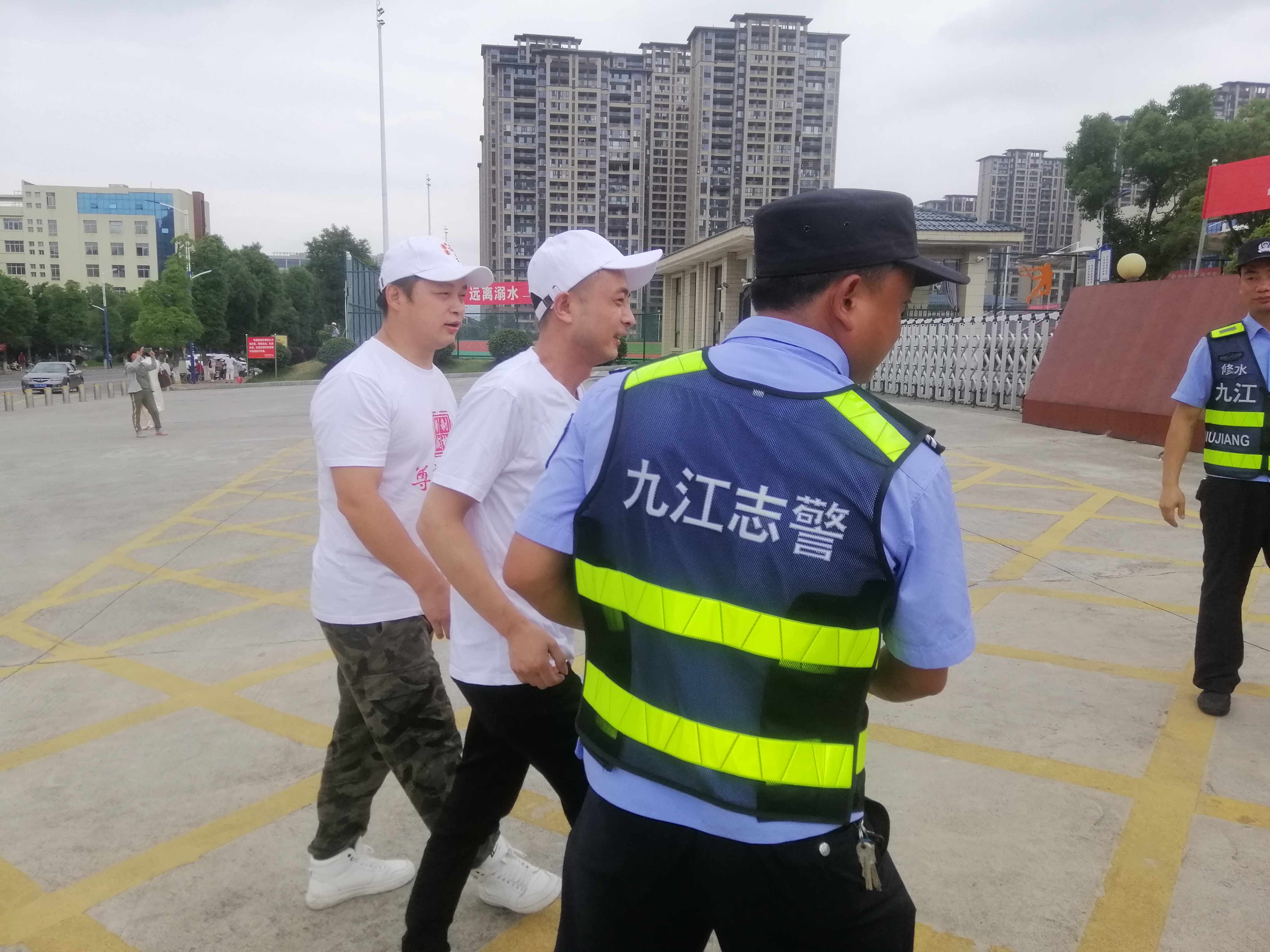 dc6a00cbb813e6e2ef6bc3c5063643b.jpg dc6a00cbb813e6e2ef6bc3c5063643b.jpg